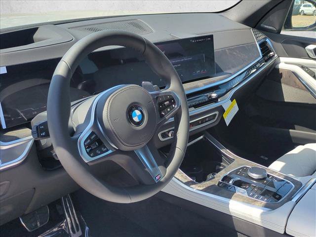 New 2026 BMW X5 xDrive40i w/ M Sport Package AWD/4WD image 3