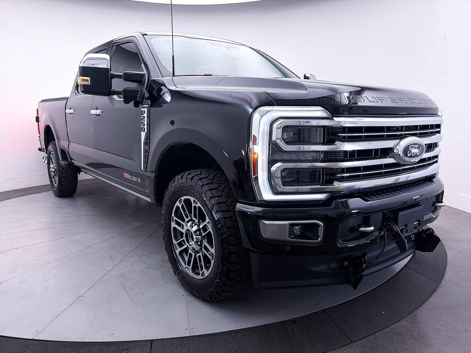 Used 2024 Ford F250 Limited w/ FX4 Off-Road Package AWD/4WD image 12