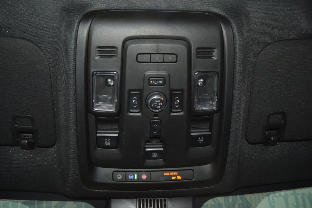 Used 2023 Chevrolet Suburban High Country AWD/4WD image 48