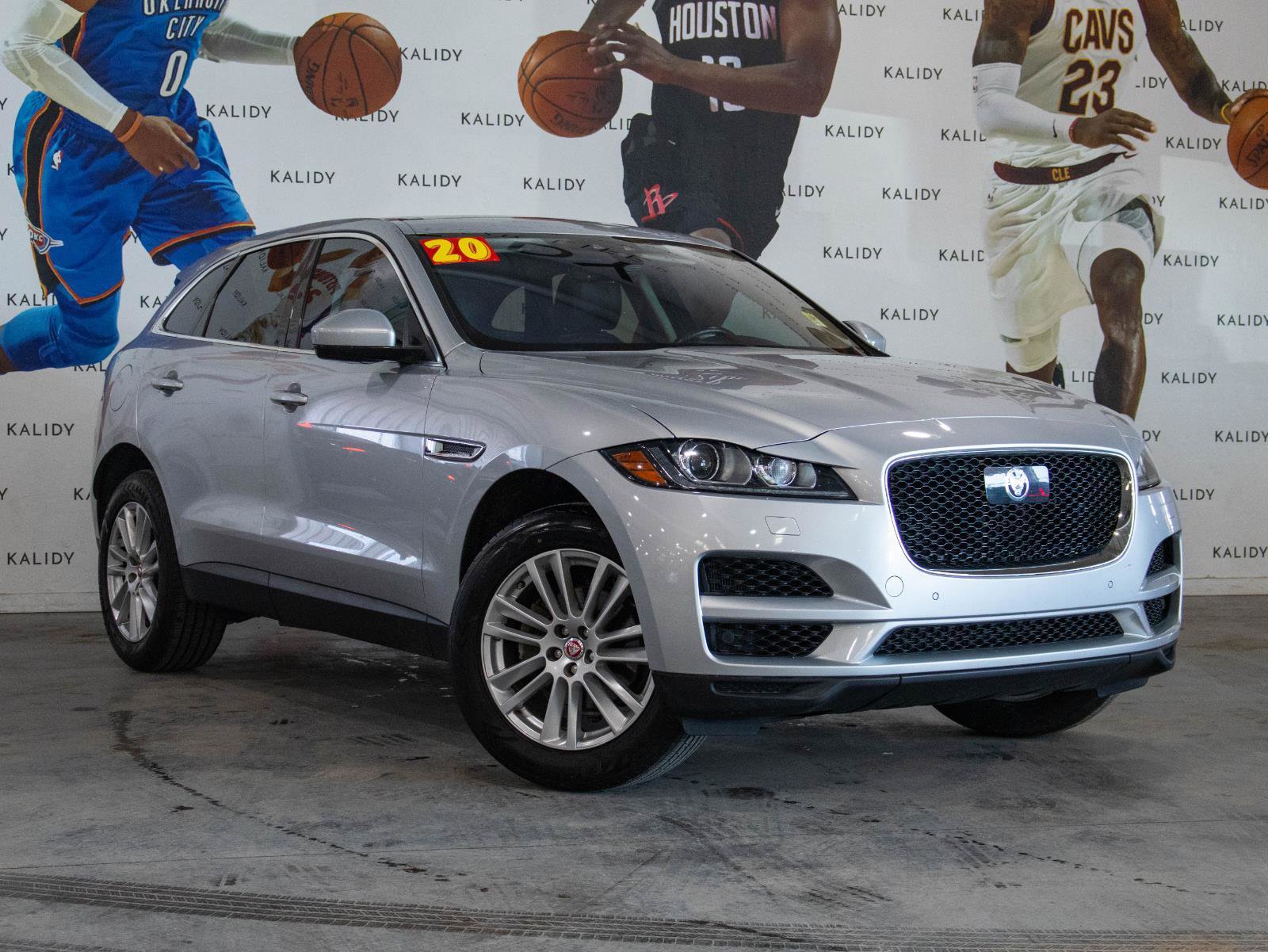 Used 2020 Jaguar F-PACE Prestige image 2