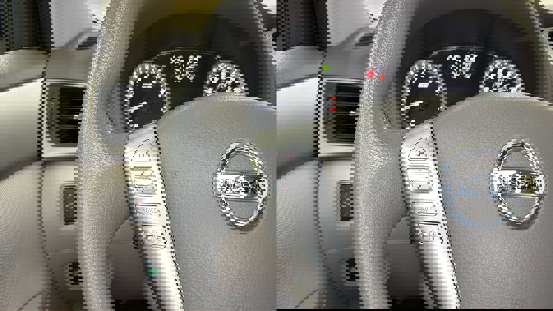 Used 2014 Nissan Sentra SV image 27