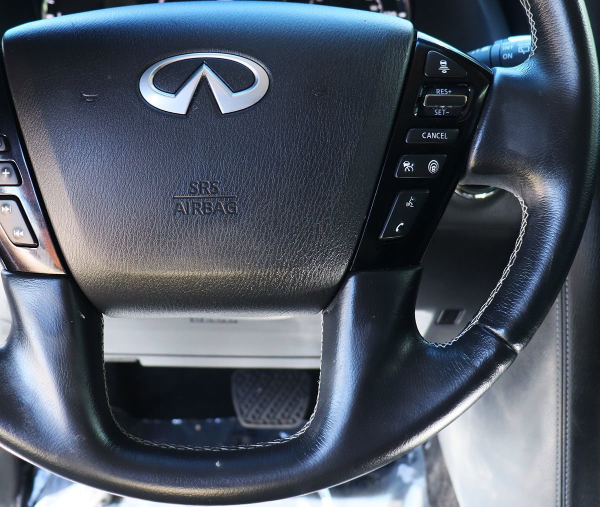 Used 2022 INFINITI QX80 Luxe w/ All-Season Package image 61