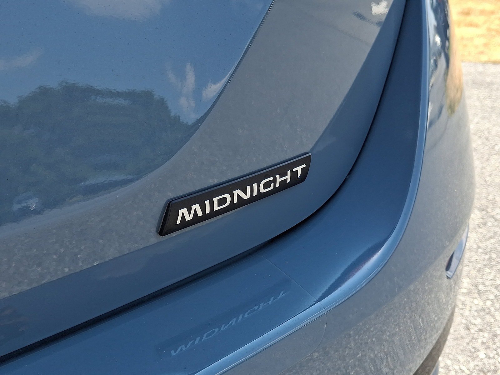Certified 2025 Nissan Sentra SR w/ Midnight Edition FWD image 30