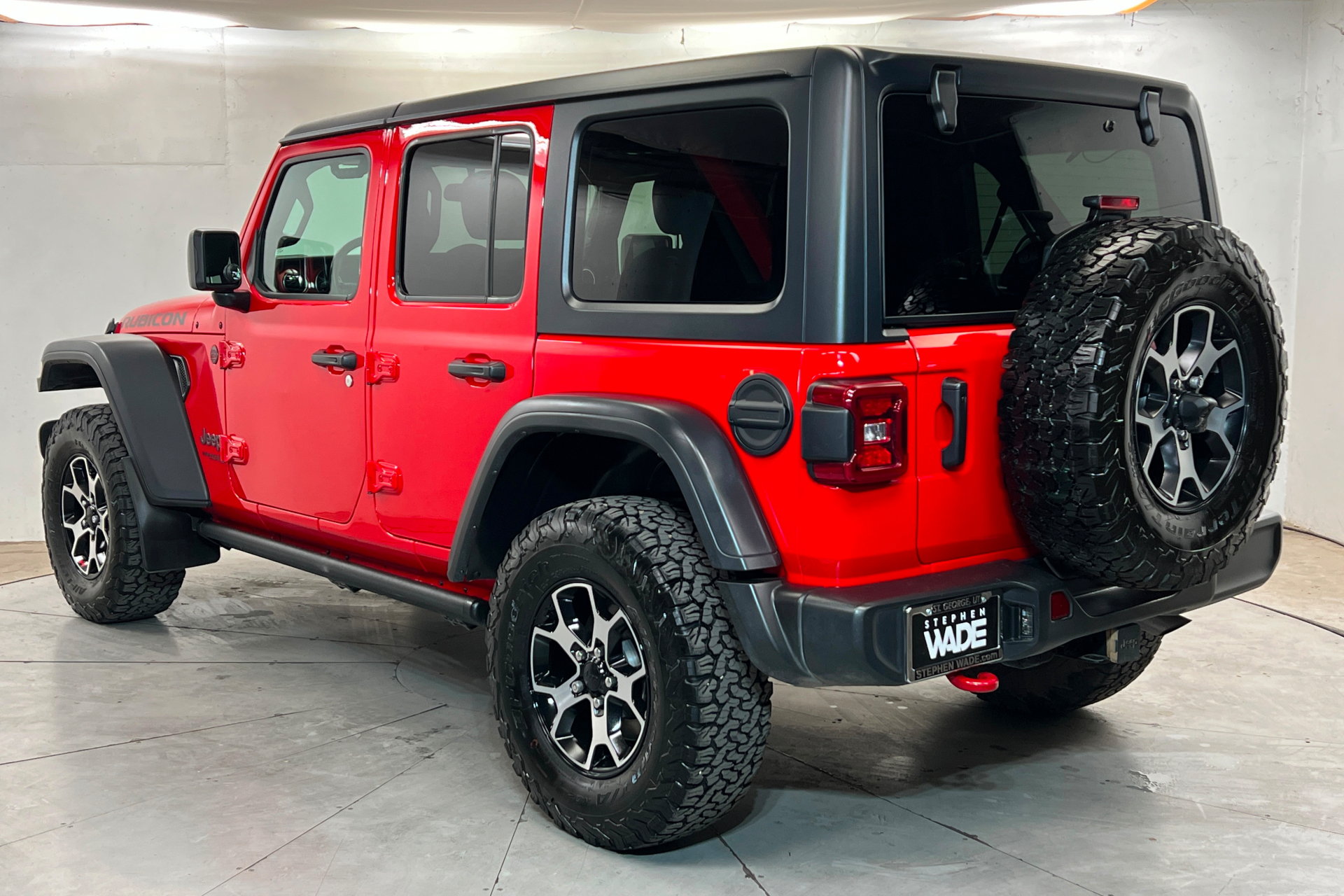 Used 2021 Jeep Wrangler Unlimited Rubicon w/ LED Lighting Group AWD/4WD image 3