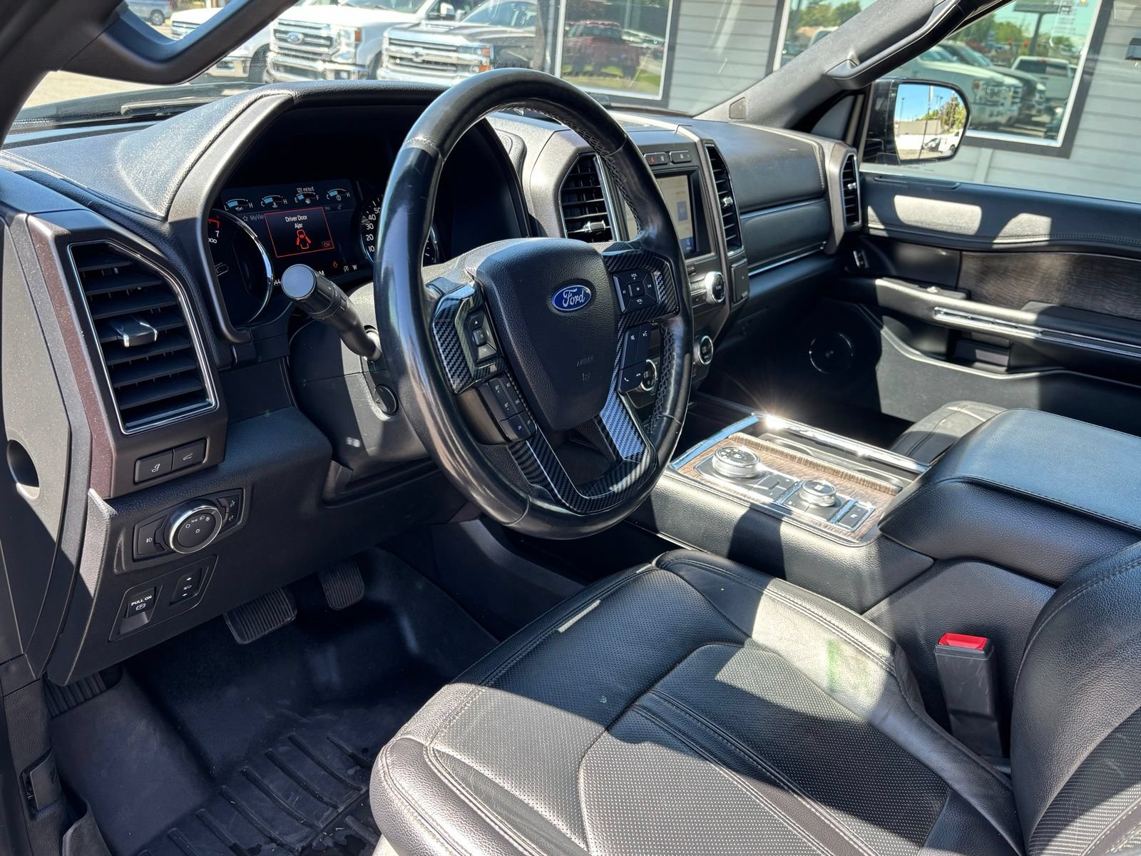 Used 2020 Ford Expedition Limited AWD/4WD image 16