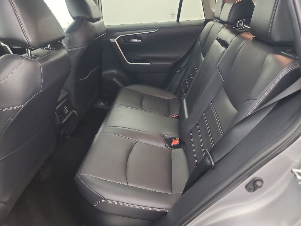 Used 2020 Toyota RAV4 Limited AWD/4WD image 21