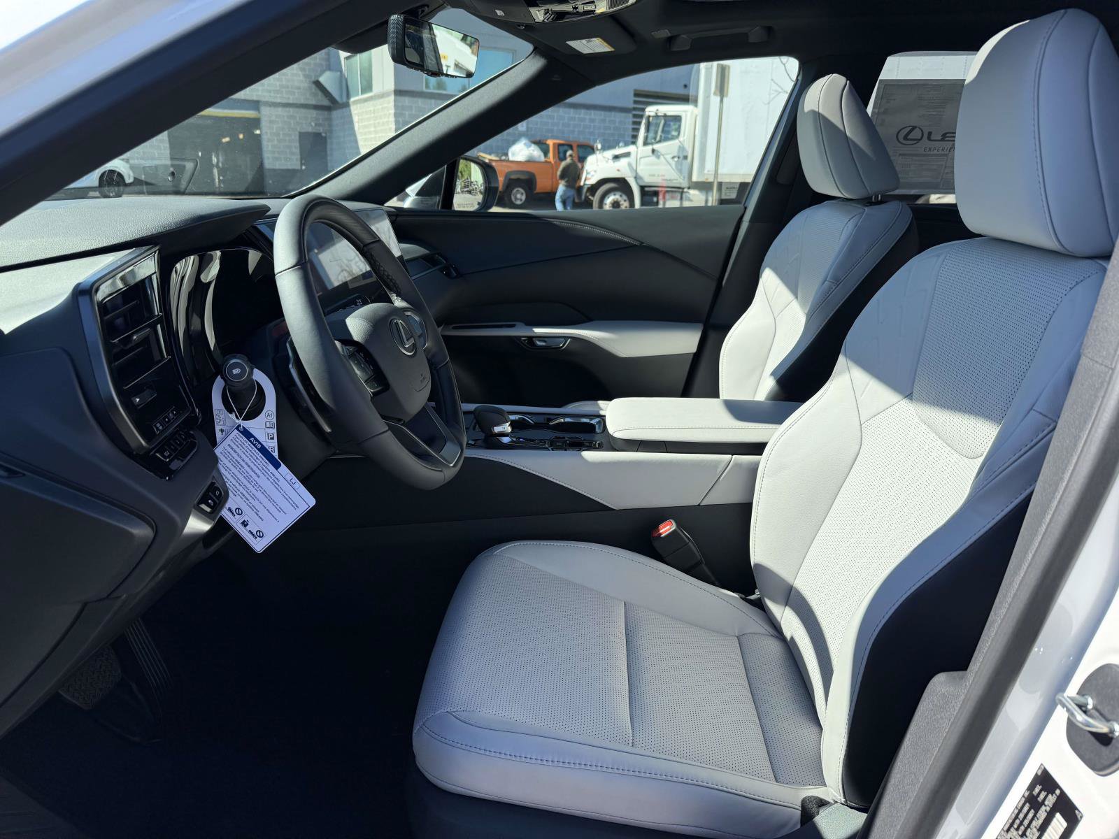New 2026 Lexus RX 350 w/ Convenience Package AWD/4WD image 13