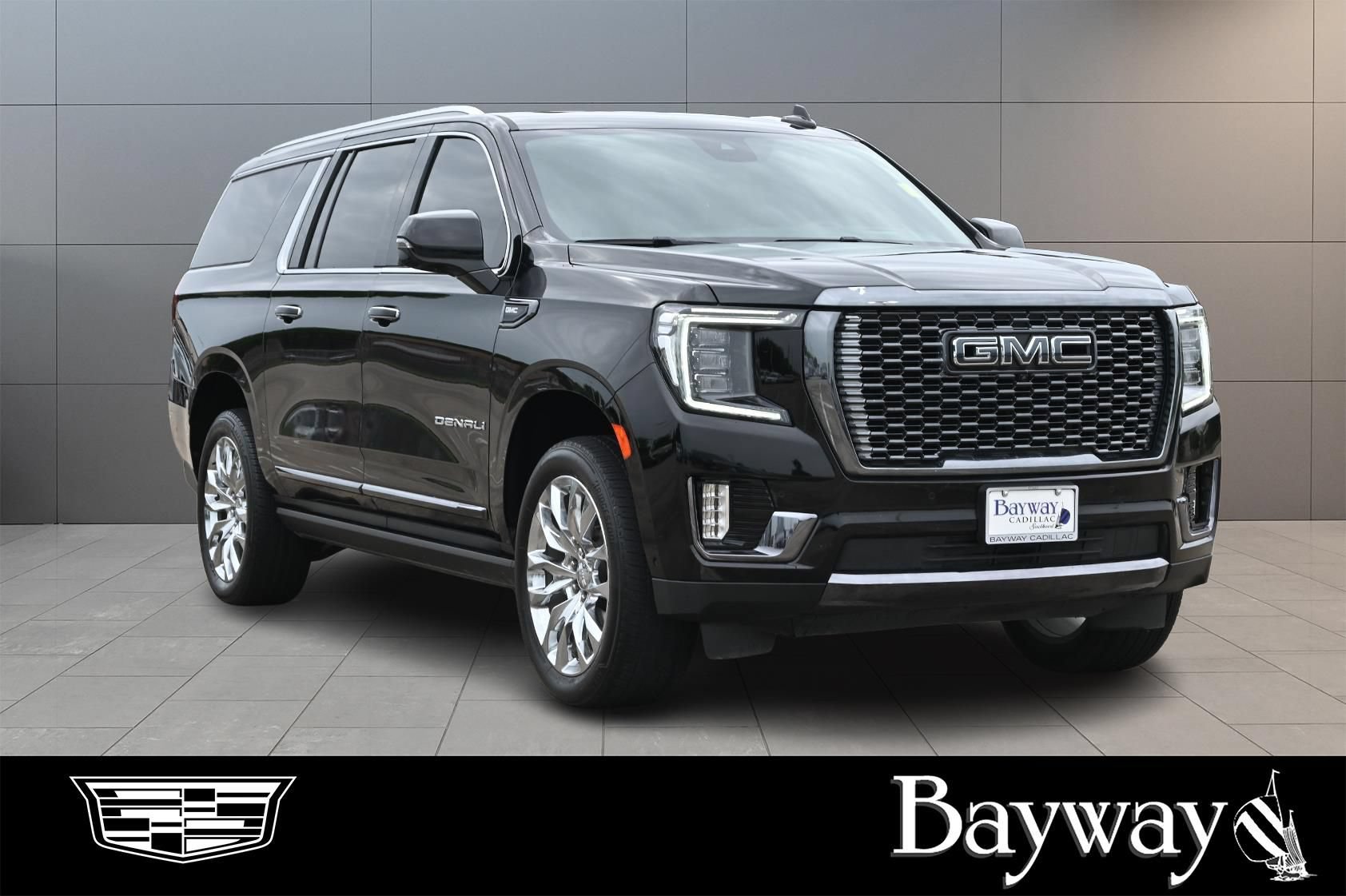 Used 2024 GMC Yukon XL Denali Ultimate AWD/4WD image 4