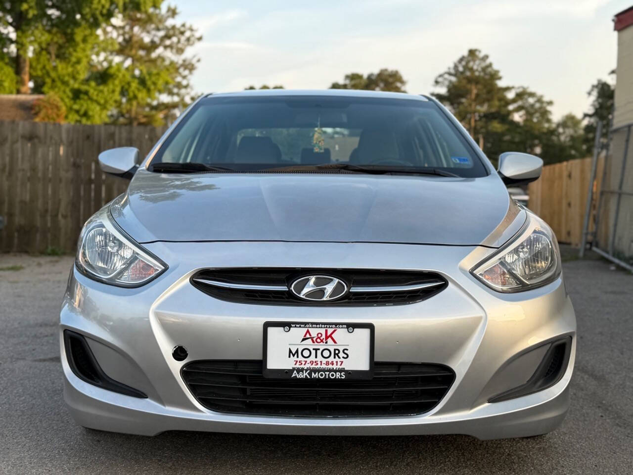 Used 2015 Hyundai Accent GLS FWD image 3