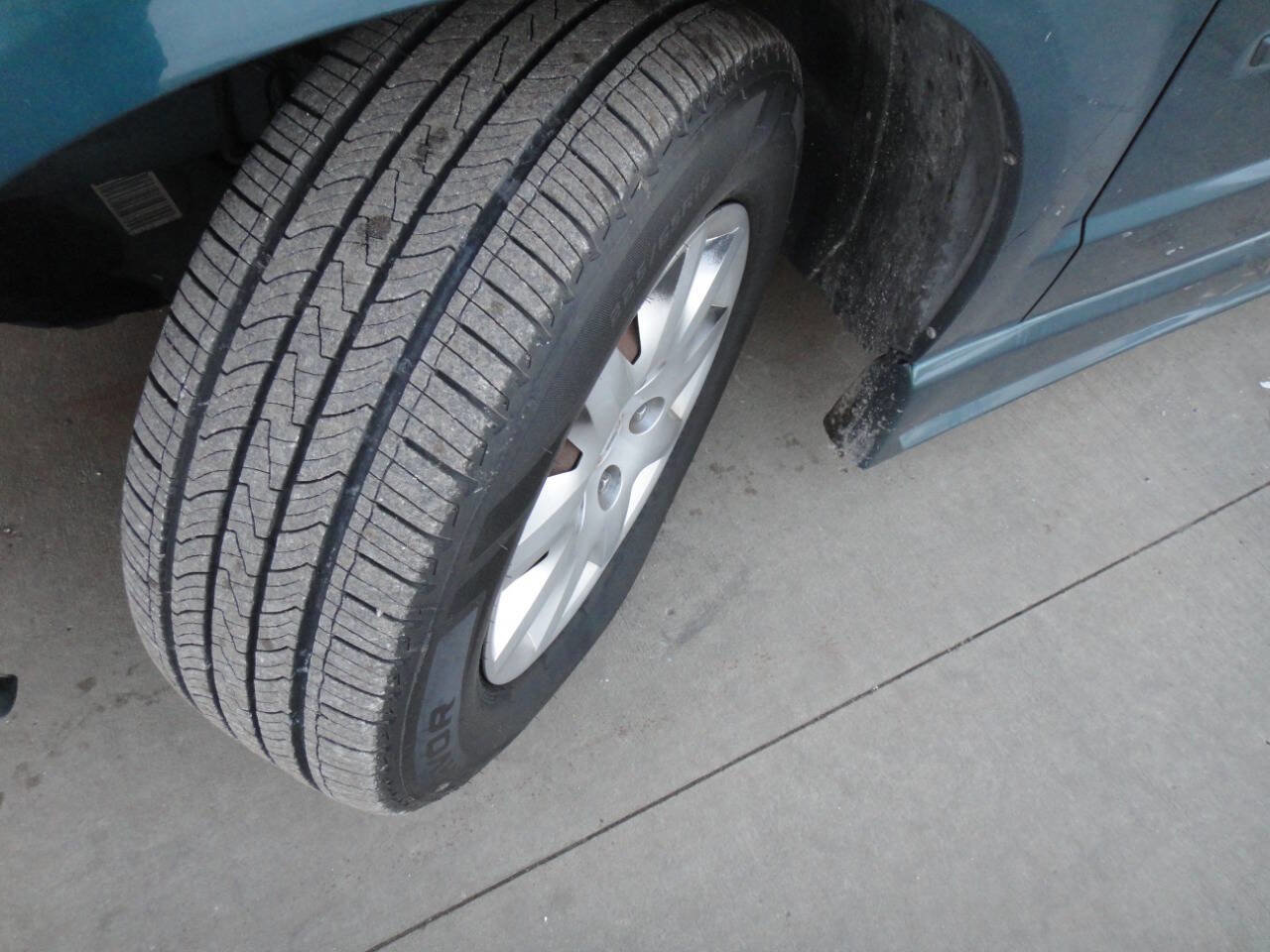 Used 2009 Chrysler Town & Country LX w/ PWR Convenience Group image 16