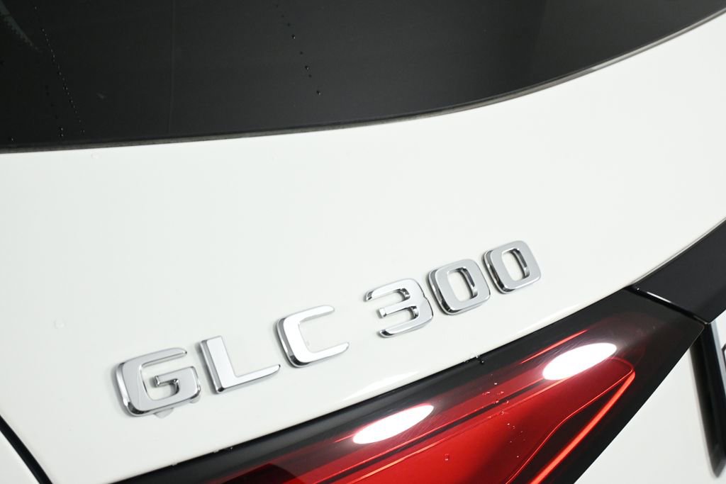 Used 2023 Mercedes-Benz GLC 300 4MATIC image 27