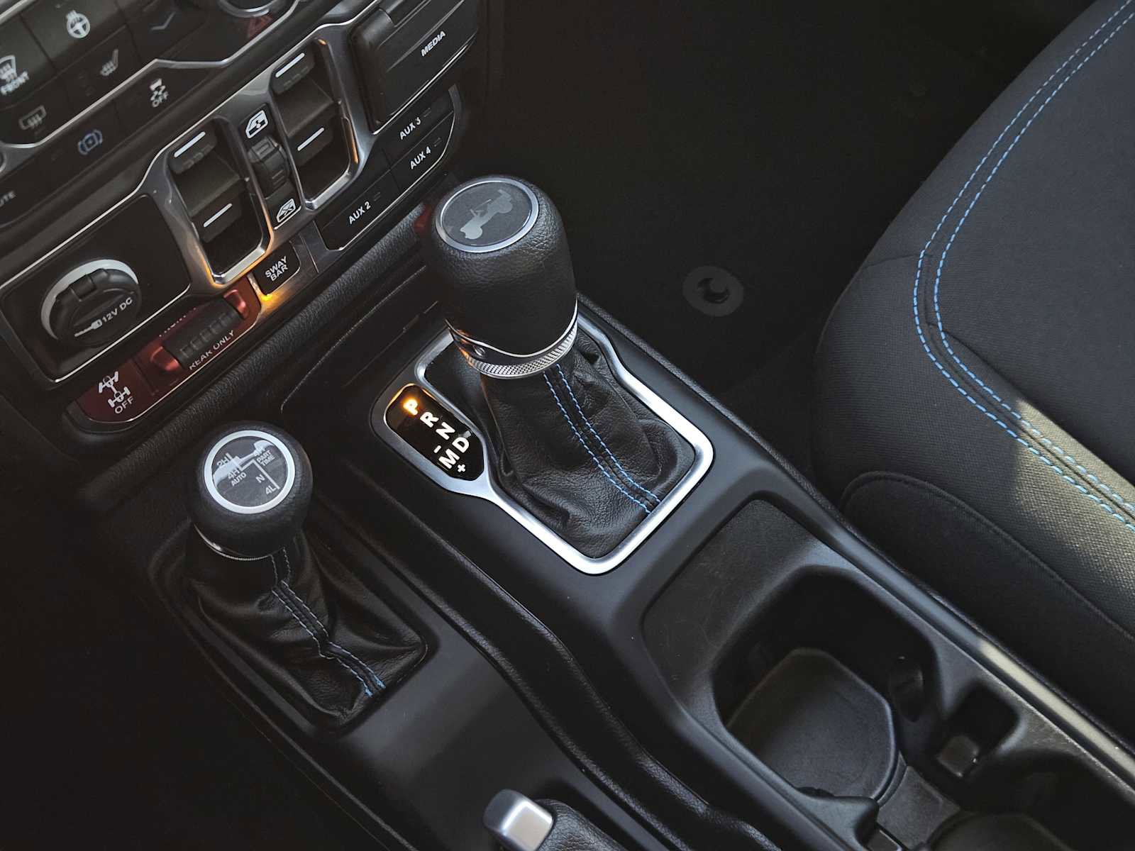 Used 2022 Jeep Wrangler Unlimited Rubicon 4xe w/ Steel Bumper Group image 19