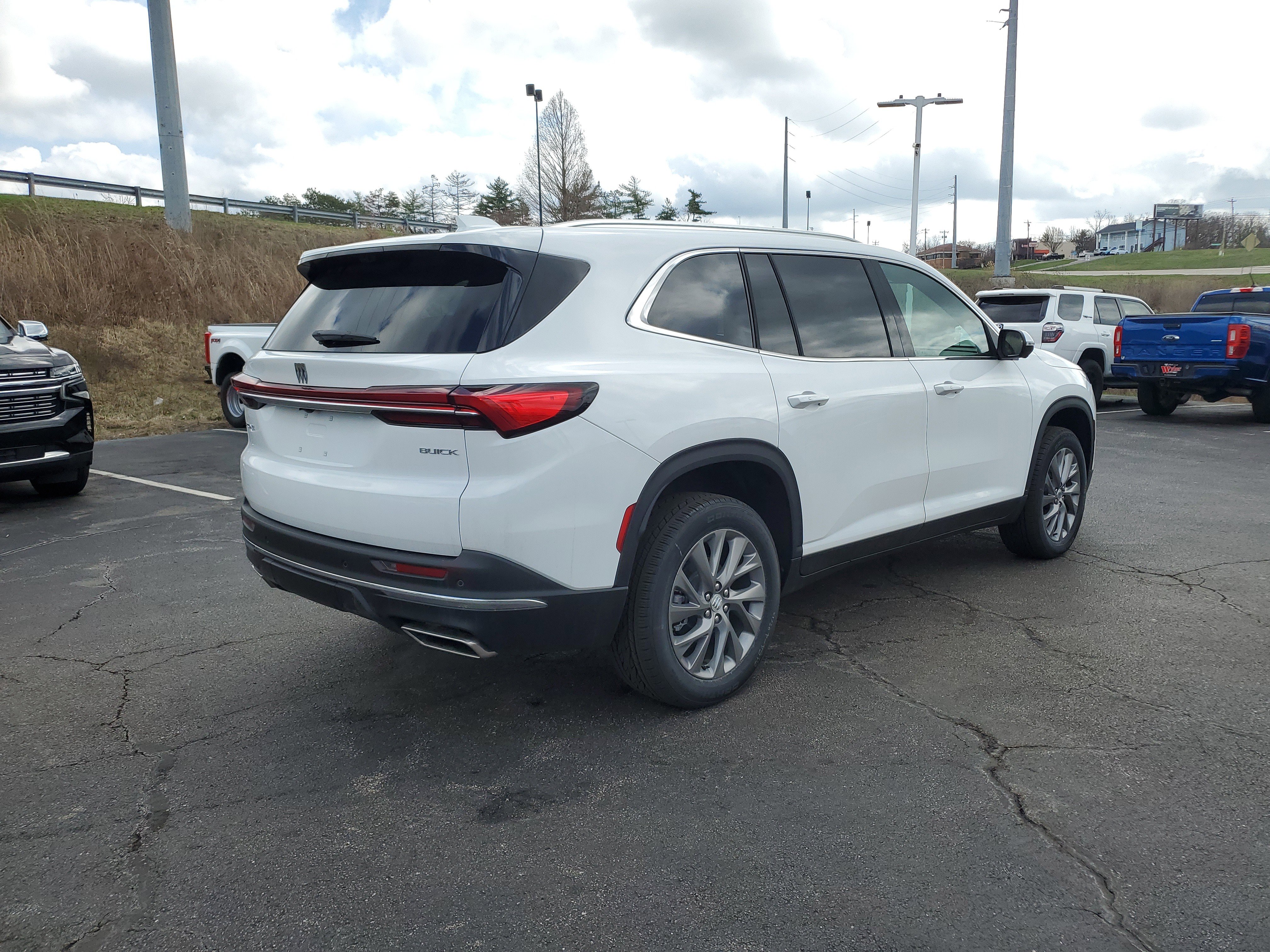 New 2026 Buick Enclave Preferred w/ Power Package image 4
