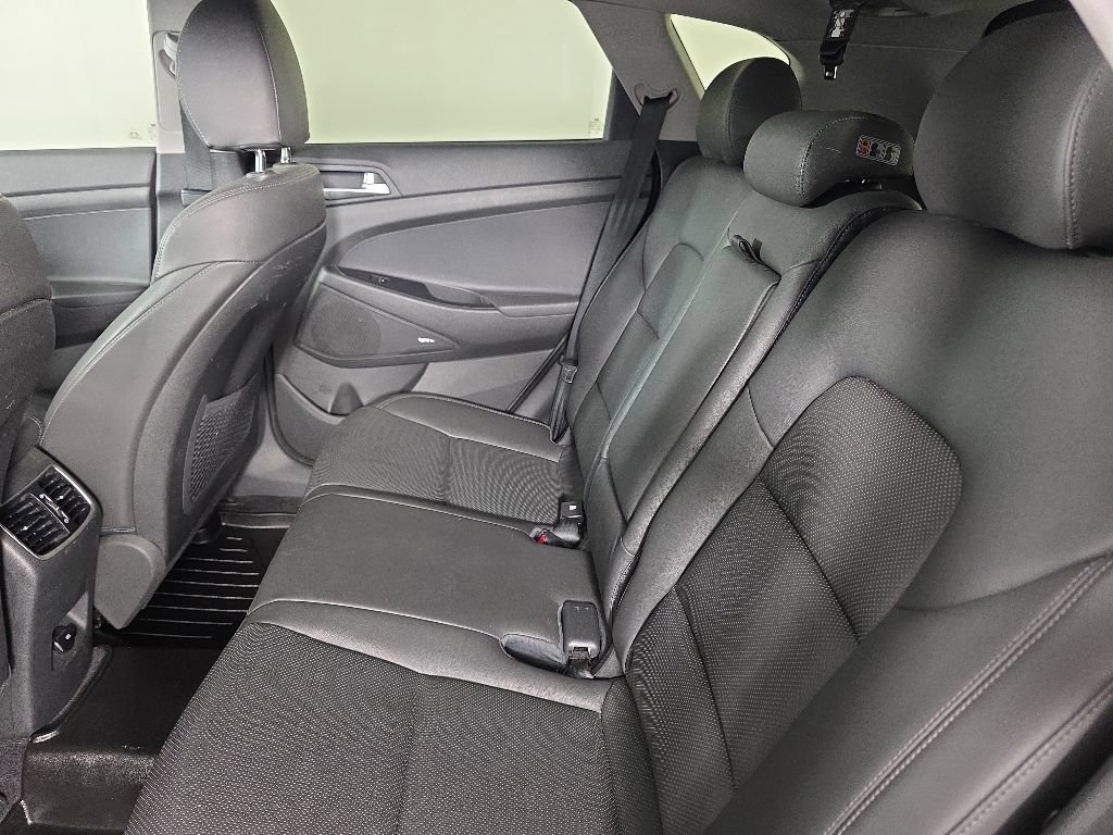 Used 2021 Hyundai Tucson Limited w/ Cargo Package AWD/4WD image 27