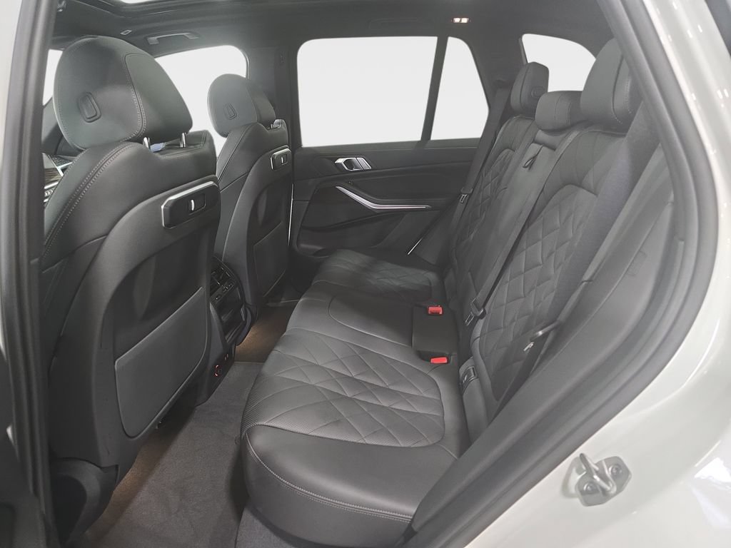 Certified 2025 BMW X5 sDrive40i w/ Parking Assistance Package RWD image 24