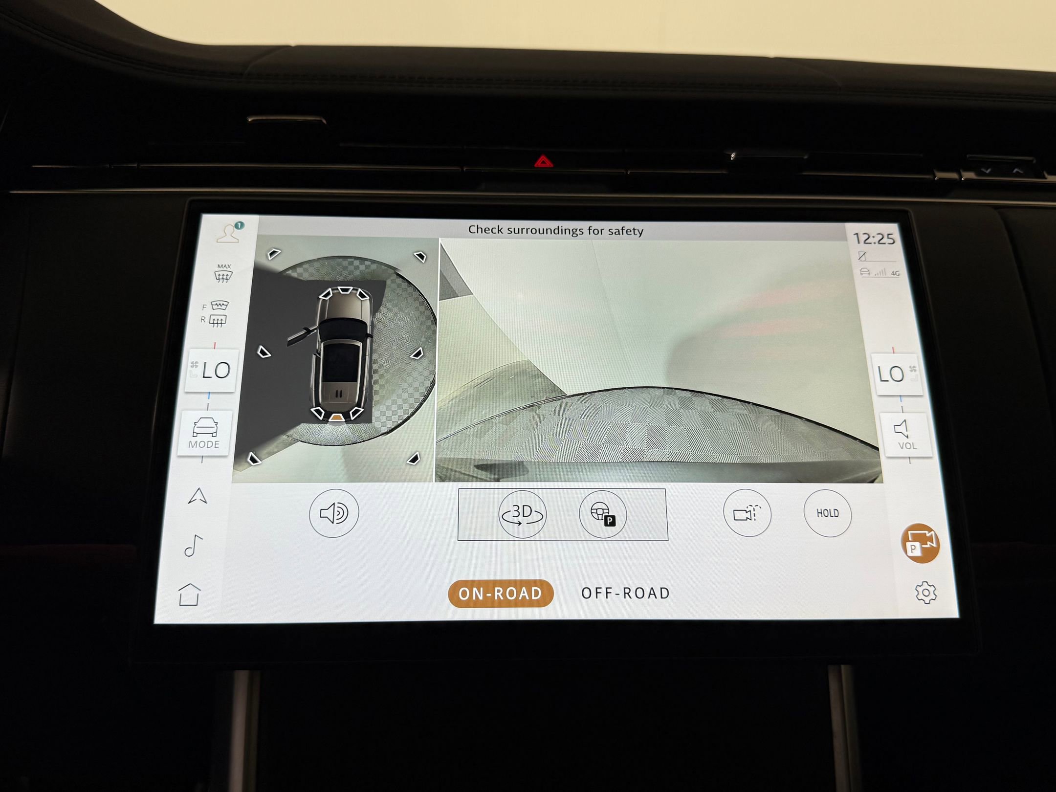 Used 2025 Land Rover Range Rover Long Wheelbase SE image 24