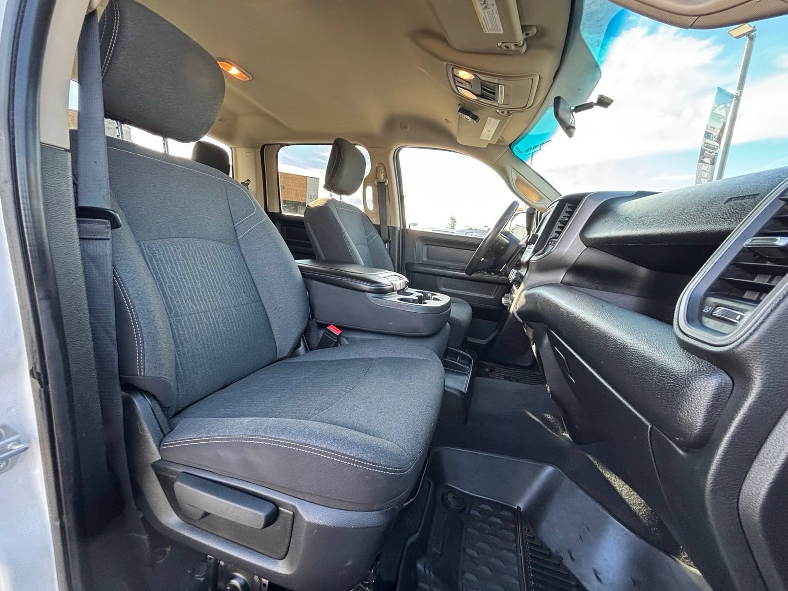 Used 2020 RAM 3500 Tradesman AWD/4WD image 23
