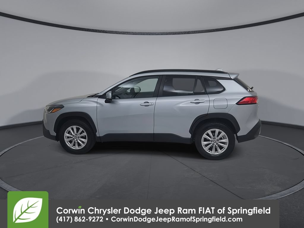 Used 2022 Toyota Corolla Cross LE FWD image 8