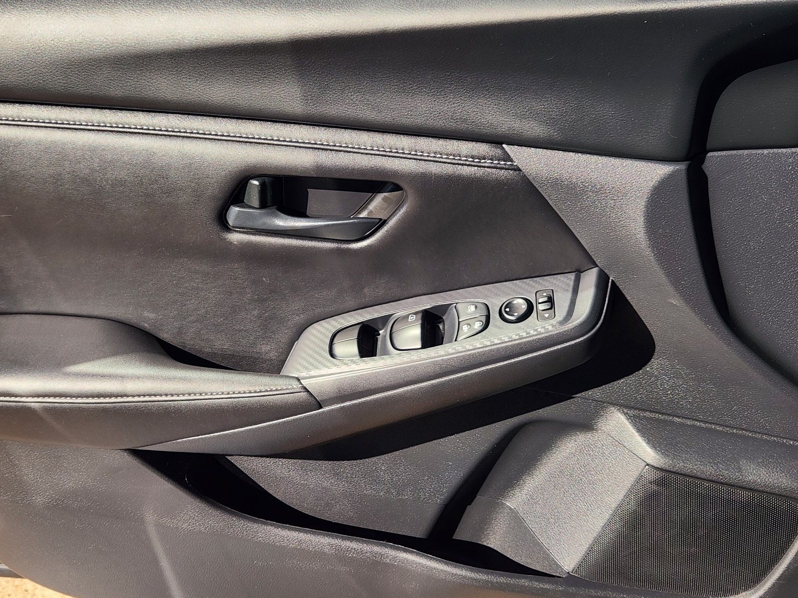Used 2025 Nissan Sentra S FWD image 26