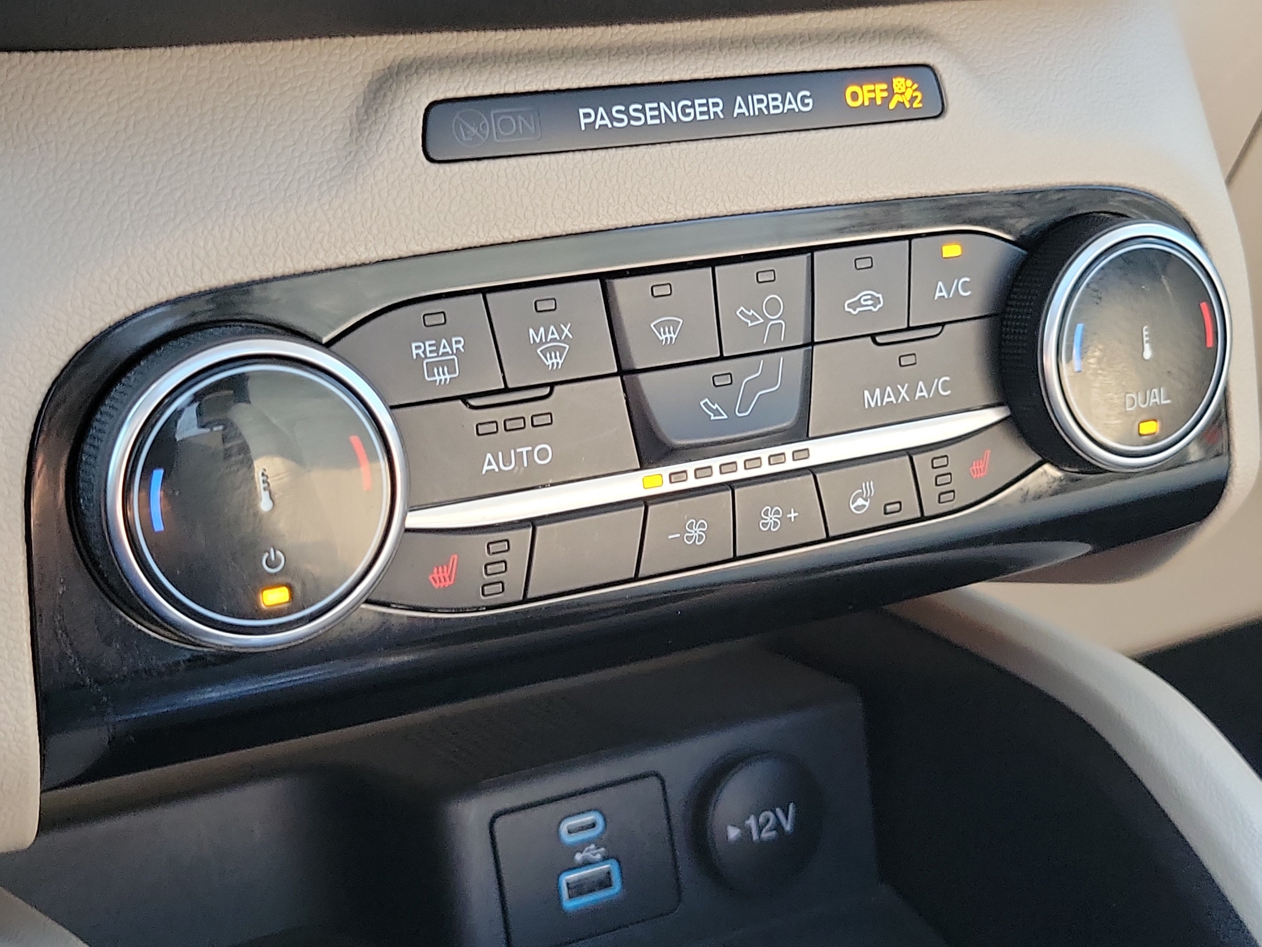 Used 2022 Ford Escape SEL AWD/4WD image 28