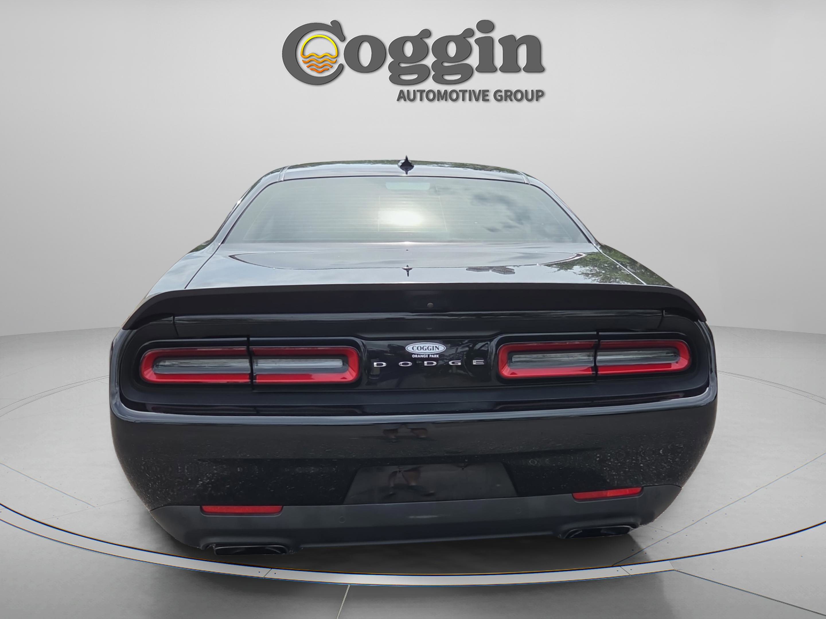 Used 2021 Dodge Challenger R/T Scat Pack RWD image 4