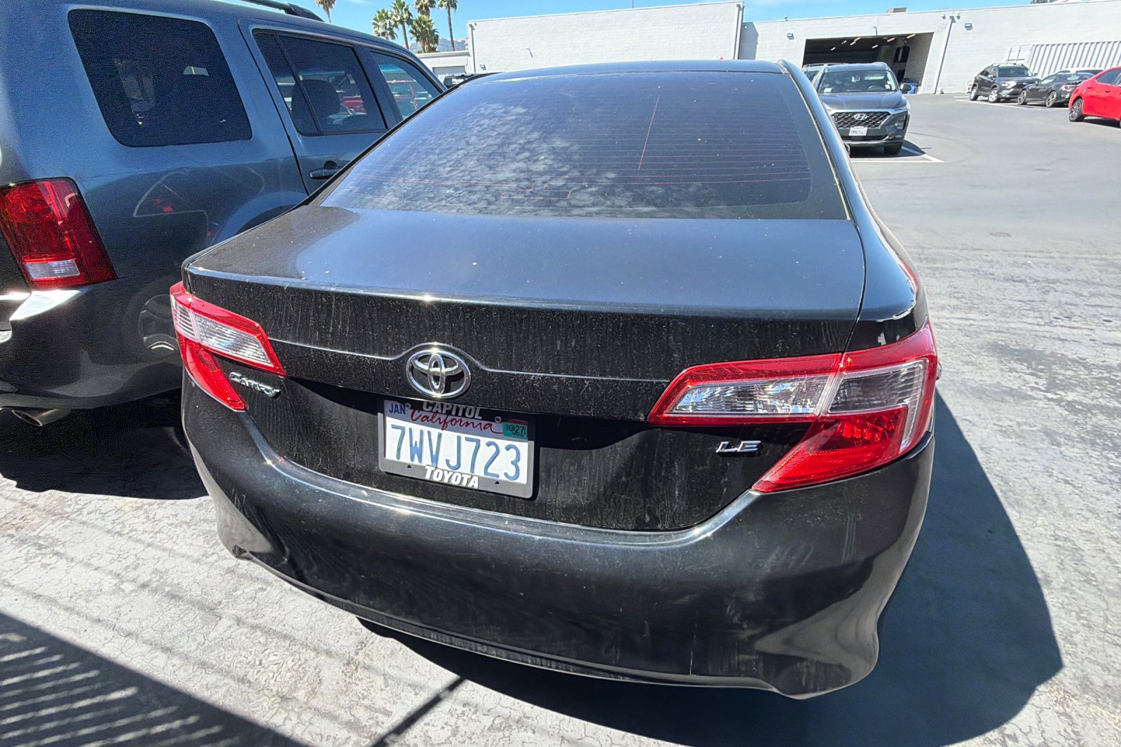 Used 2014 Toyota Camry LE FWD image 6