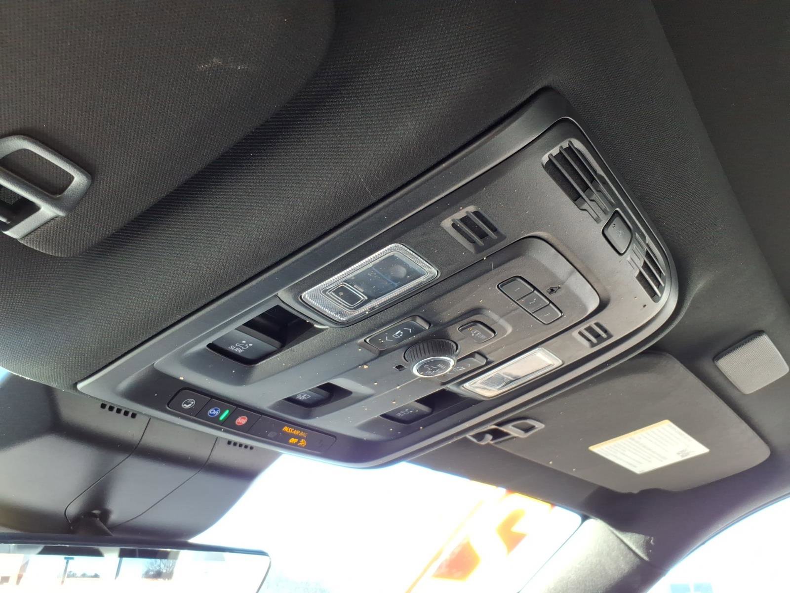 Used 2021 Cadillac Escalade Premium Luxury w/ Performance Package image 27