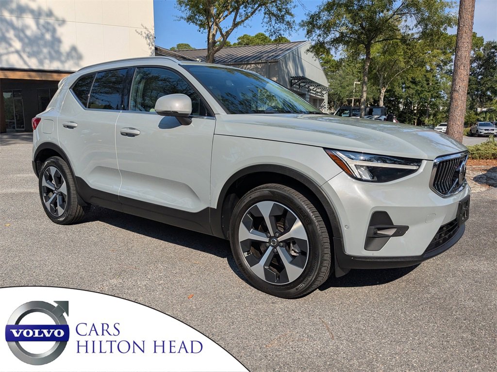 Used 2024 Volvo XC40 B5 Plus