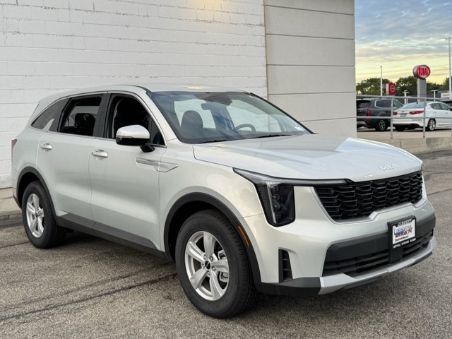 New 2026 Kia Sorento LX FWD image 2