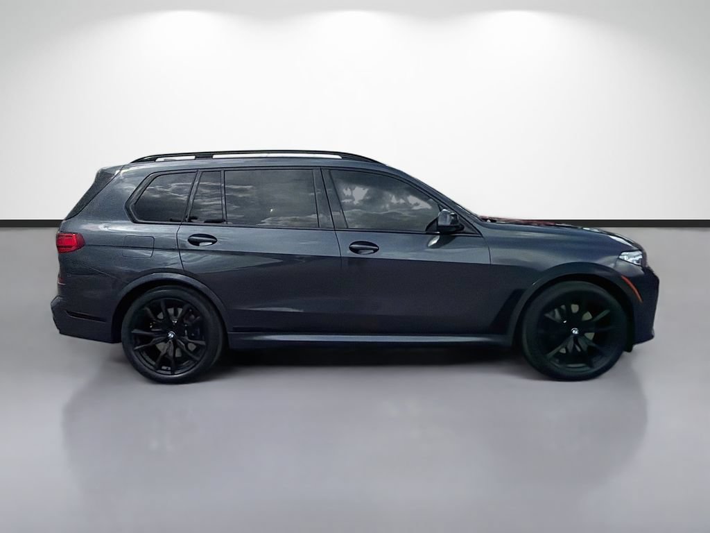 Used 2022 BMW X7 M50i w/ Dynamic Handling Package AWD/4WD image 2