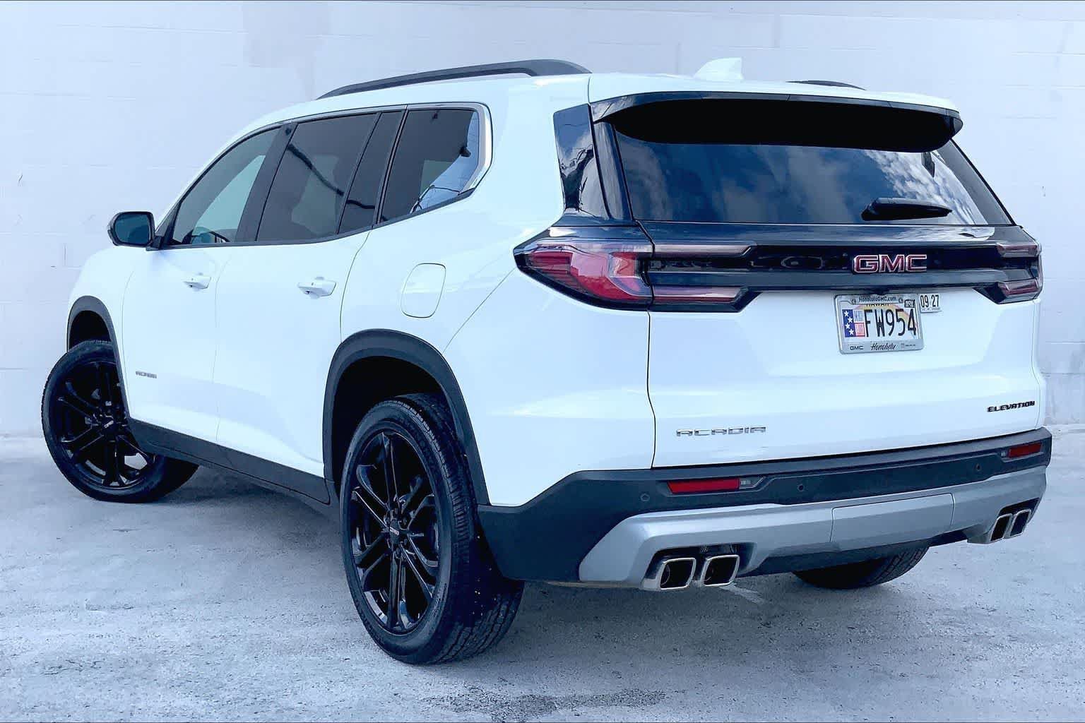 Used 2024 GMC Acadia Elevation w/ Luxury Package FWD image 4