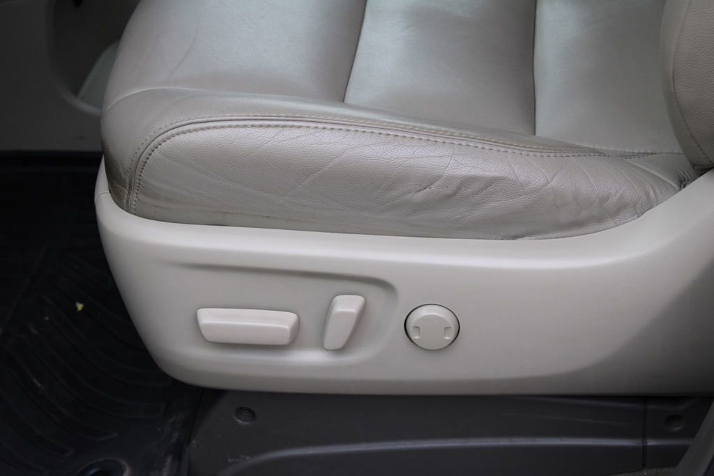 Used 2017 Toyota Sienna XLE Premium image 17