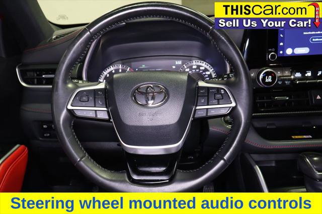 Used 2023 Toyota Highlander XSE image 18