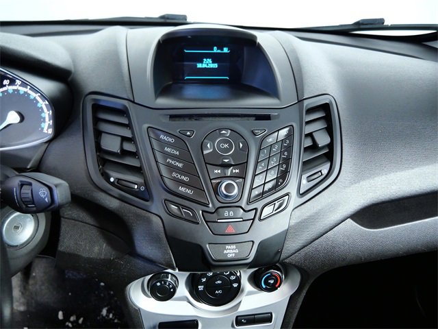 Used 2016 Ford Fiesta SE image 18