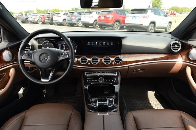 Used 2017 Mercedes-Benz E 400 4MATIC Wagon image 7