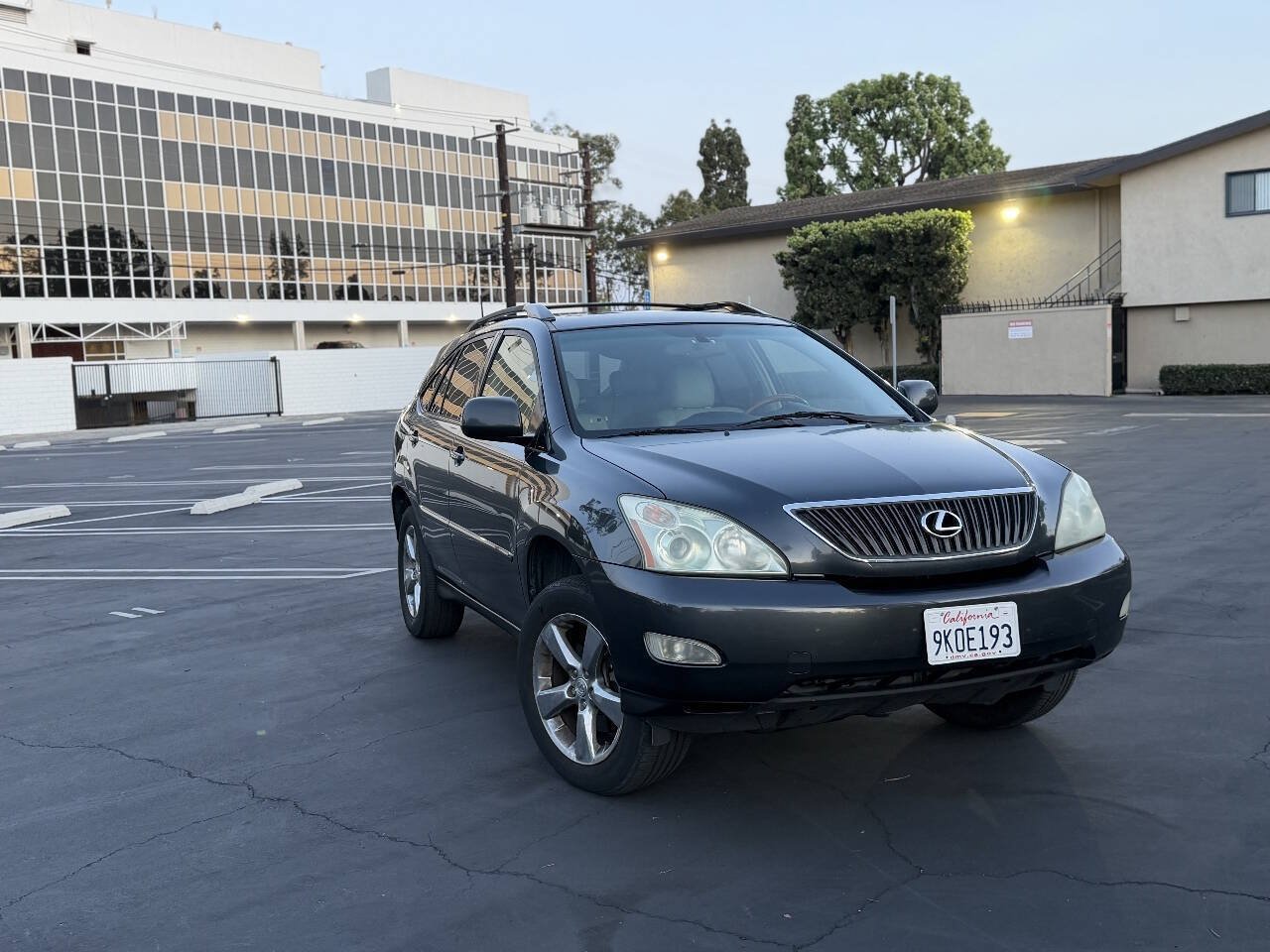 Used 2004 Lexus RX 330 FWD image 2