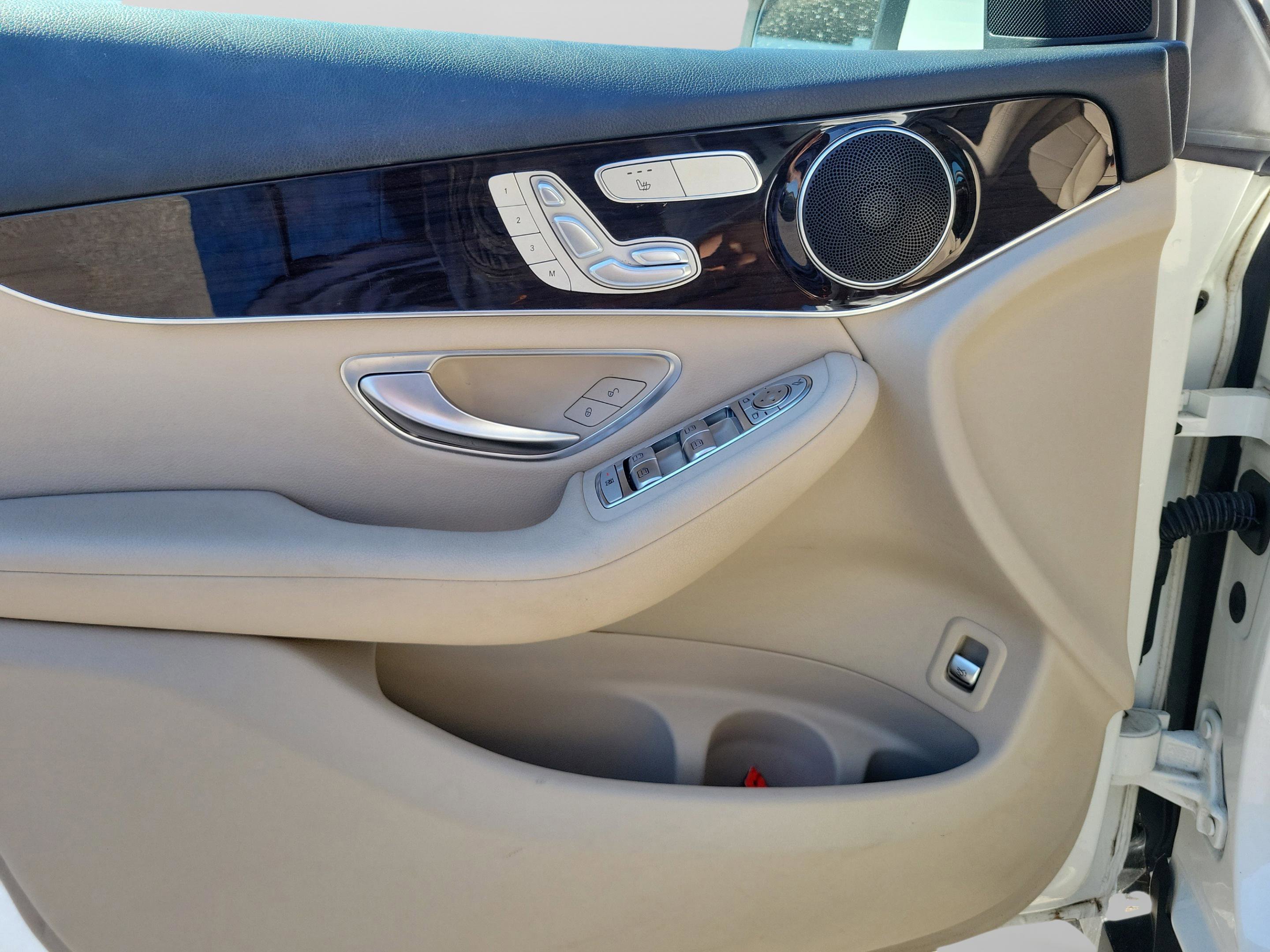 Used 2022 Mercedes-Benz GLC 300 image 20