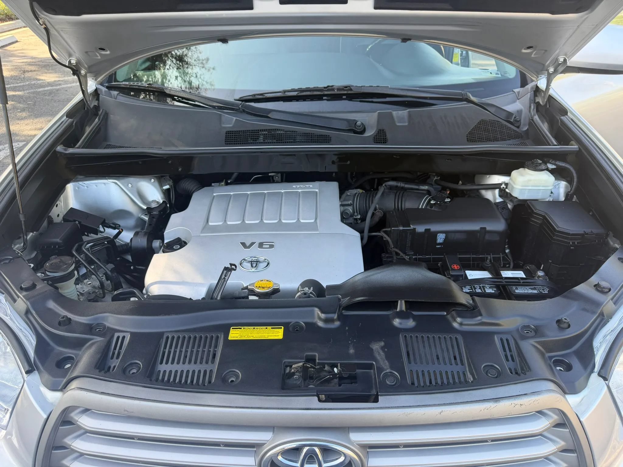 Used 2010 Toyota Highlander SE AWD/4WD image 35
