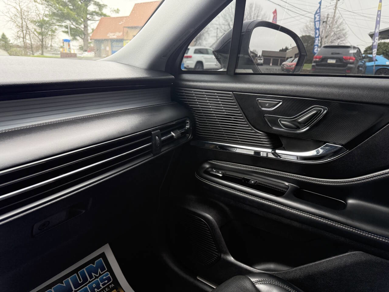 Used 2022 Lincoln Corsair AWD w/ Premium Package image 26