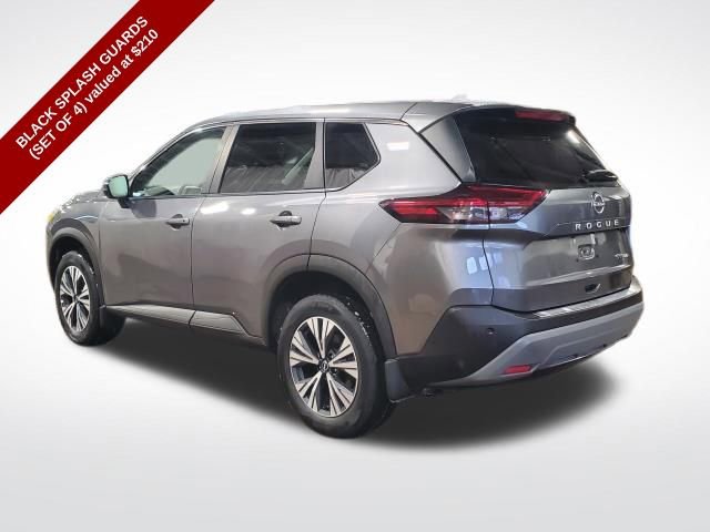Used 2022 Nissan Rogue SV image 3