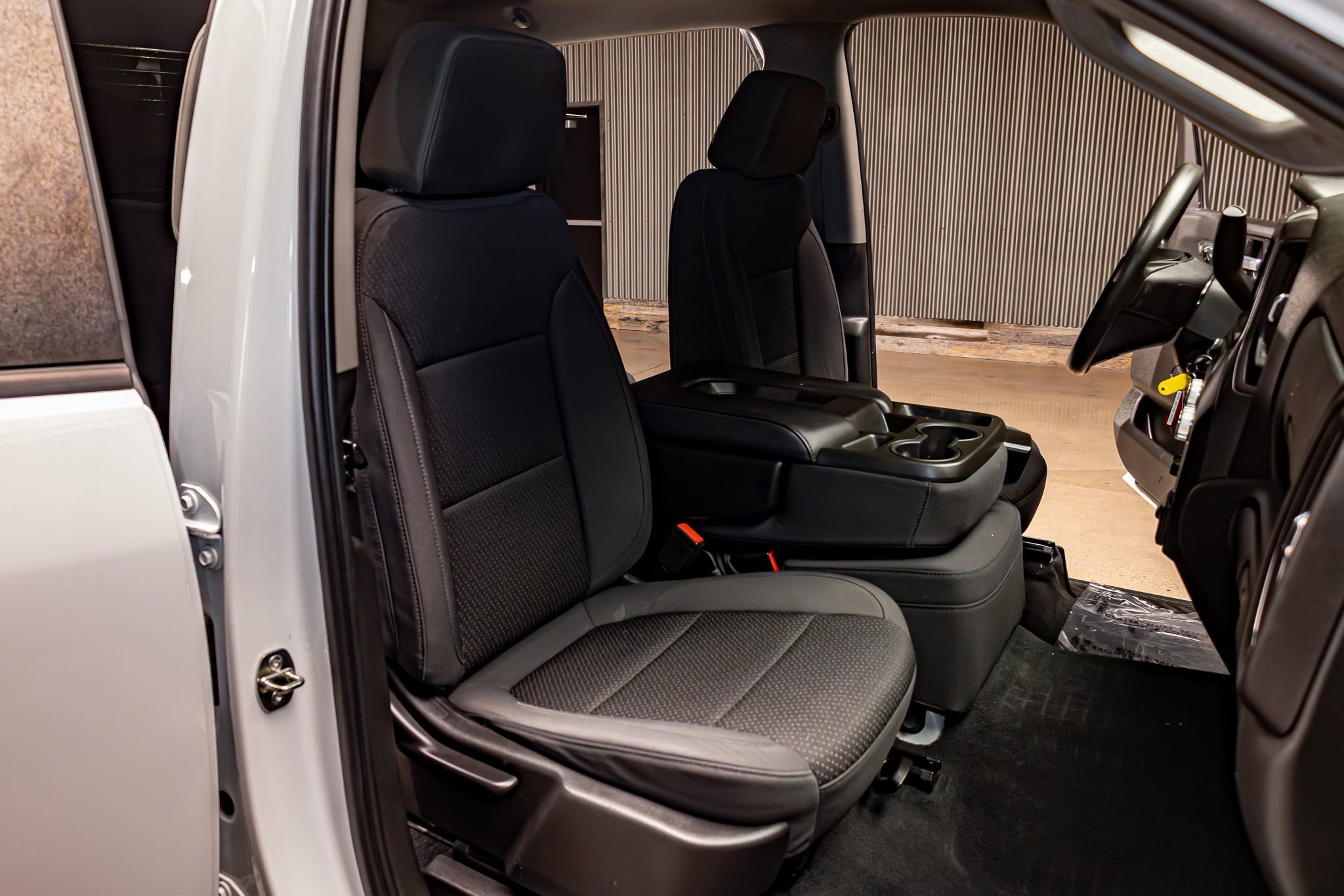 Used 2020 GMC Sierra 2500 4x4 Crew Cab w/ Convenience Package image 25