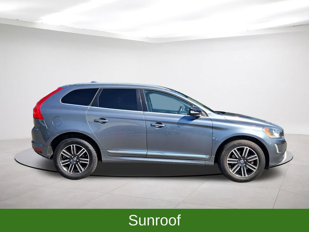 Used 2017 Volvo XC60 T5 Dynamic FWD image 8