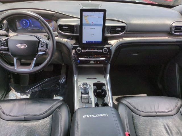 Used 2023 Ford Explorer Platinum w/ Technology Package AWD/4WD image 15
