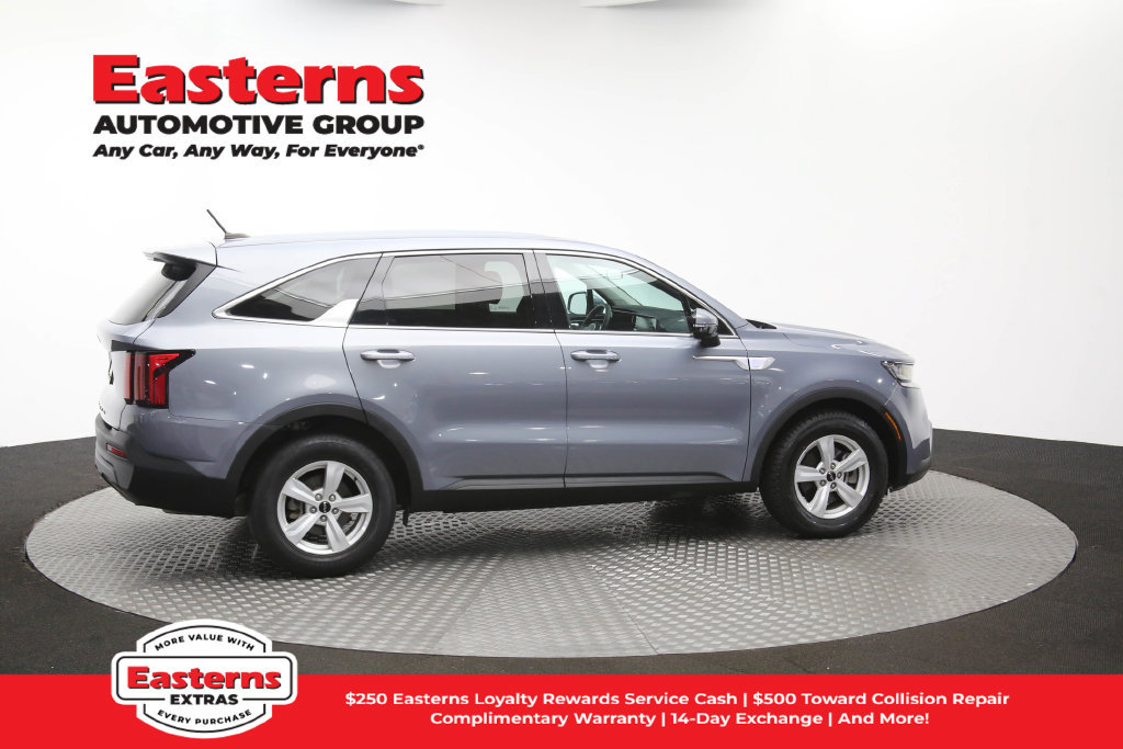 Used 2022 Kia Sorento LX FWD image 42