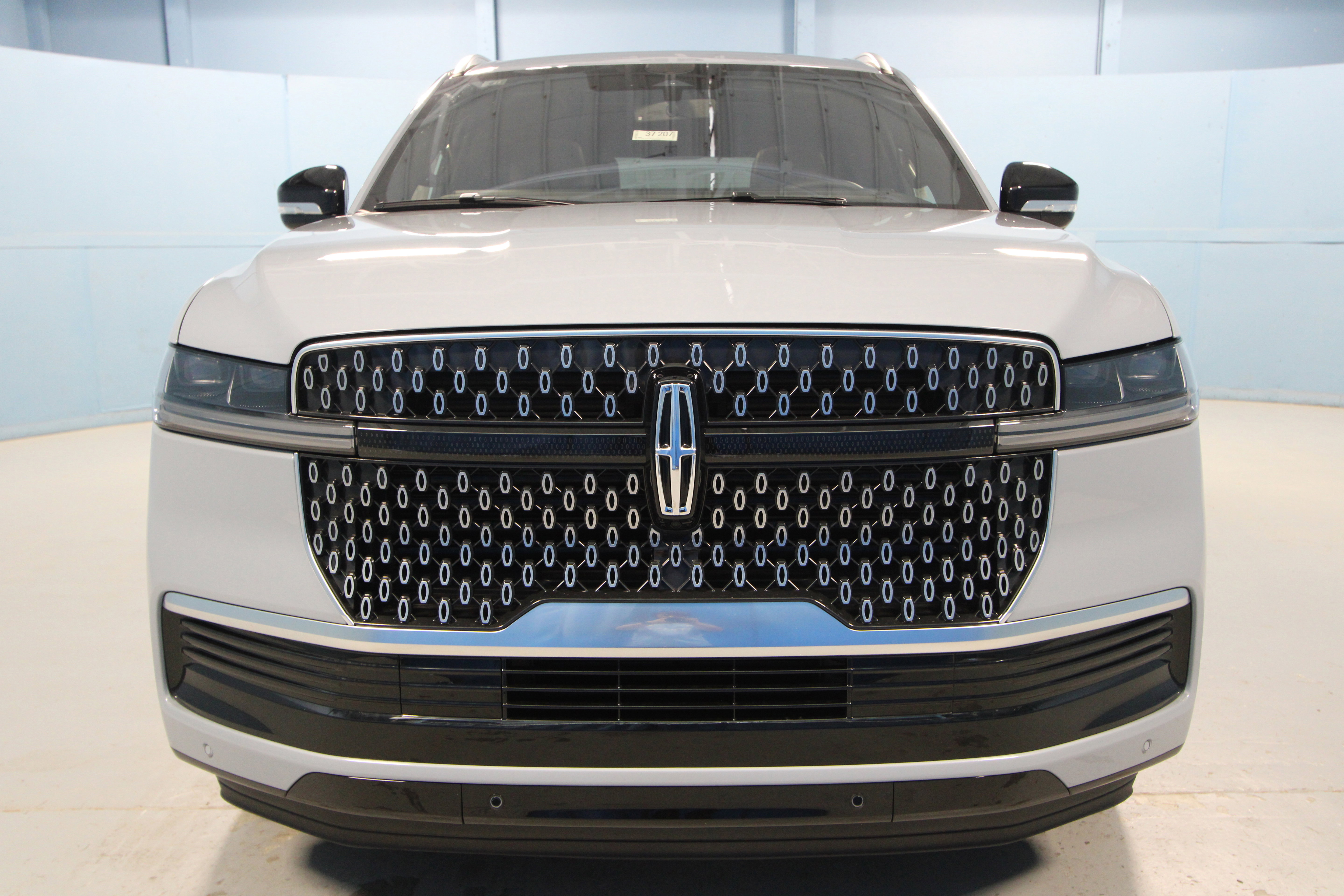 New 2025 Lincoln Navigator Reserve AWD/4WD image 33