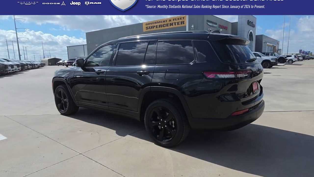 Used 2024 Jeep Grand Cherokee L Limited w/ Black Appearance Package AWD/4WD image 6