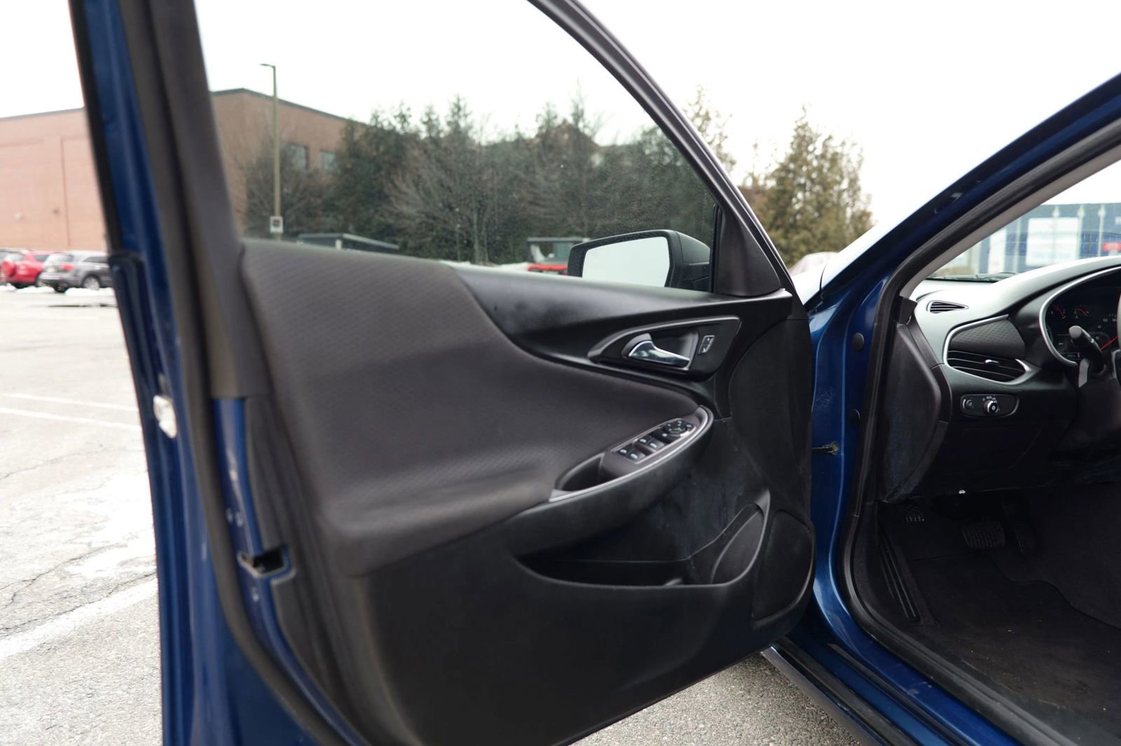 Used 2019 Chevrolet Malibu LS image 15