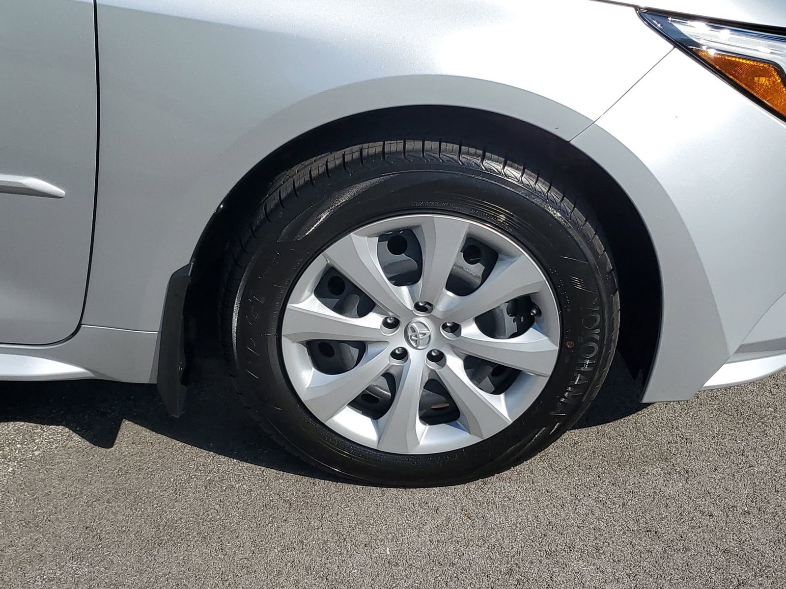 Certified 2025 Toyota Corolla LE w/ Convenience Package AWD/4WD image 6