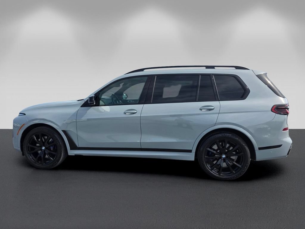 Certified 2024 BMW X7 M60i w/ Executive Package AWD/4WD image 7