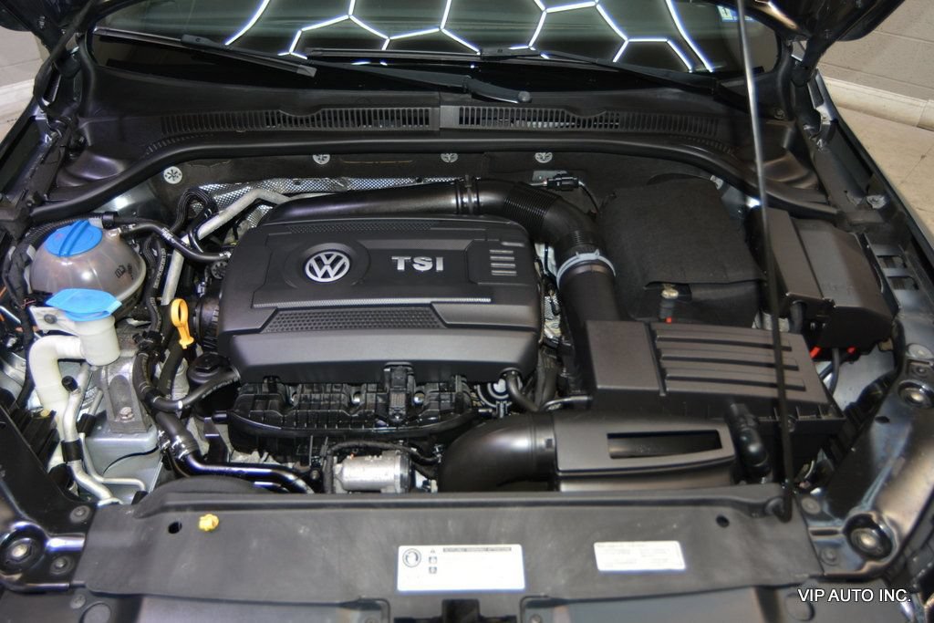 Used 2015 Volkswagen Jetta SE FWD image 34